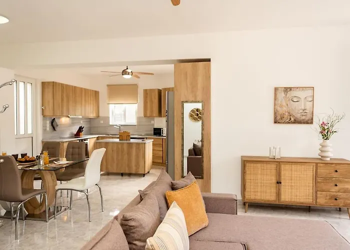 Azra וילה זקינטוס טאון