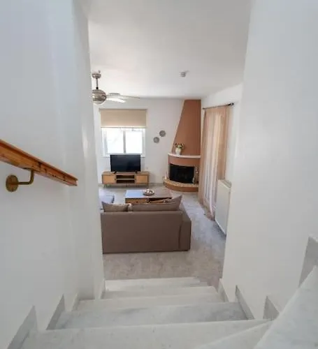 Azra וילה זקינטוס טאון