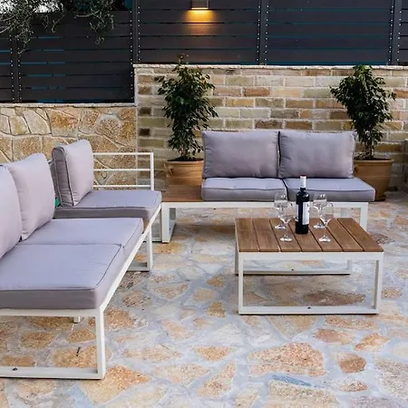 Azra * 扎金索斯镇